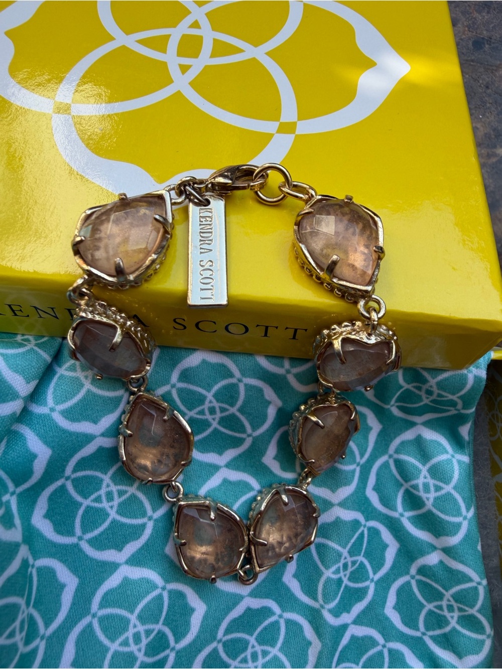 Kendra Scott Gold-Tone Peach Teardrop Link Bracelet